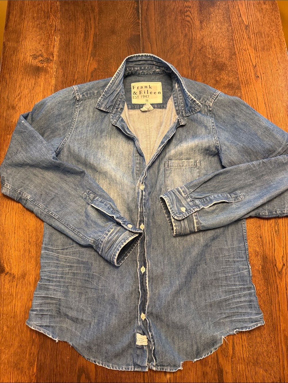 Frank and Eileen Barry Denim Button-Down Shirt - Light Blue